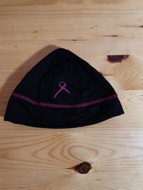 Running Room Black Beanie with Pink ribbon